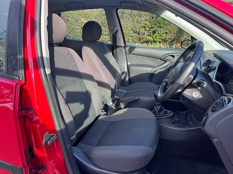 Ford i LX Hatchback 1.6 Manual Petrol