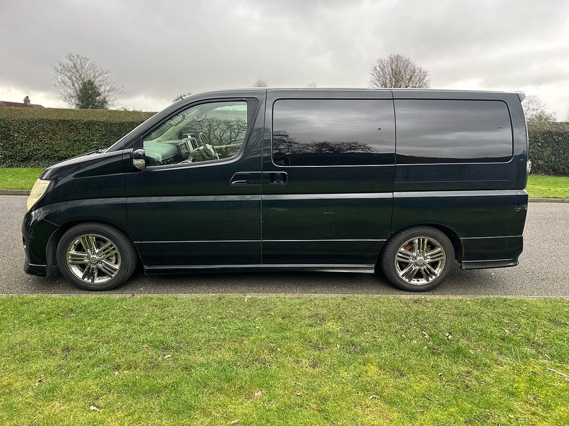 Nissan  MPV 0.0 Petrol