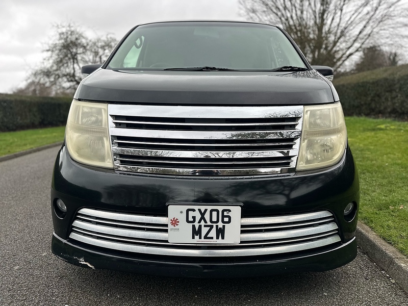 Nissan  MPV 0.0 Petrol