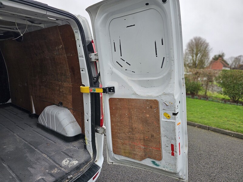 Ford 2.0 300 EcoBlue Limited Panel Van 5dr Diesel Manual L2 H1 Euro 6 (s/s) (130 ps)