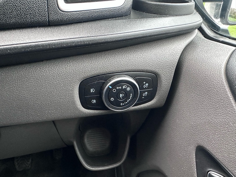 Ford 2.0 280 EcoBlue Limited Panel Van 5dr Diesel Manual L1 H1 Euro 6 (s/s) (130 ps)