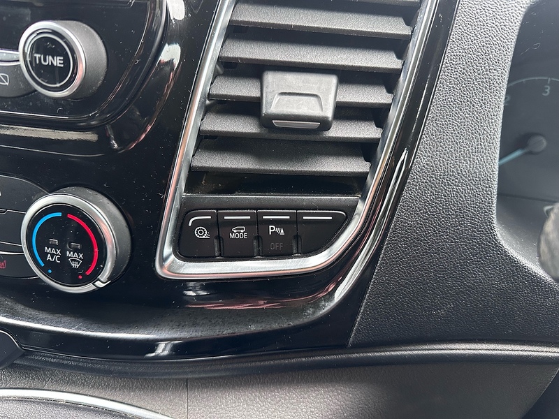 Ford 2.0 280 EcoBlue Limited Panel Van 5dr Diesel Manual L1 H1 Euro 6 (s/s) (130 ps)