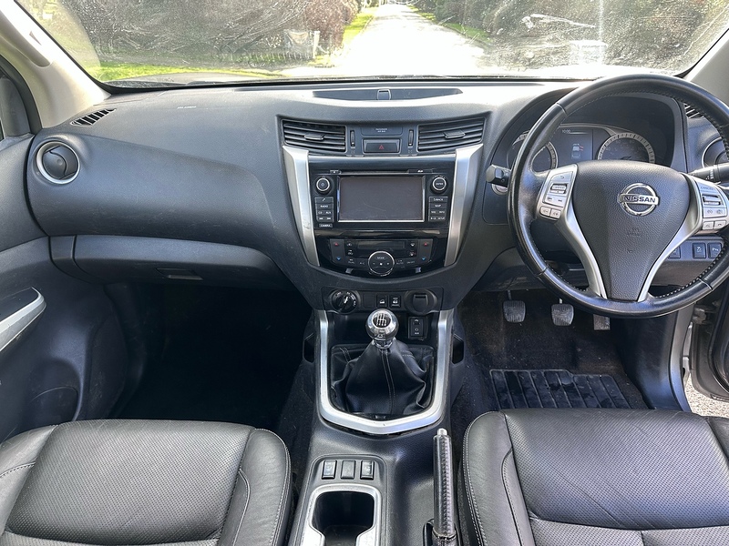 Nissan dCi Tekna Pickup 2.3 Manual Diesel