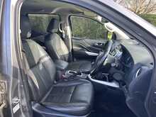 Nissan Navara dCi Tekna 
