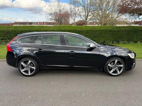D4 R-Design Lux Nav Estate 2.0 Manual Diesel
