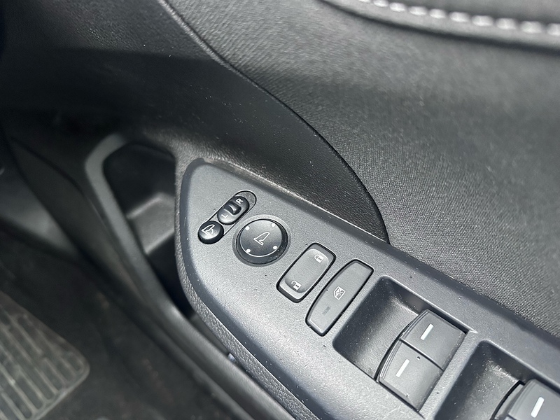 Honda VTEC Turbo SR Hatchback 1.0 Manual Petrol