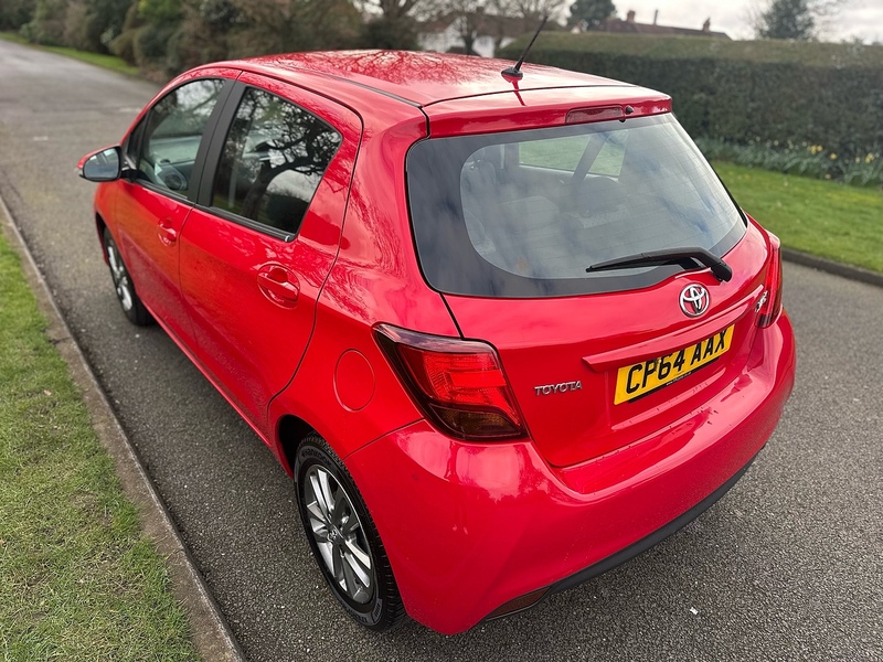 Toyota Dual VVT-i Icon Hatchback 1.3 Manual Petrol