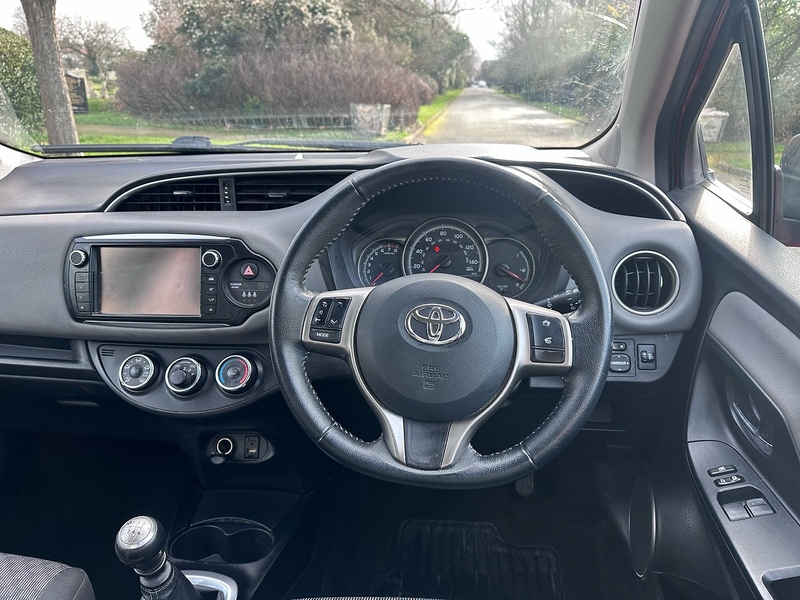 Toyota Dual VVT-i Icon Hatchback 1.3 Manual Petrol