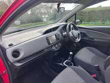 Toyota Yaris Dual VVT-i Icon 