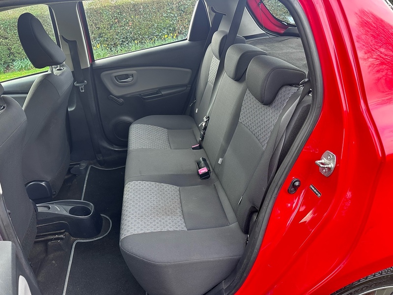 Toyota Dual VVT-i Icon Hatchback 1.3 Manual Petrol