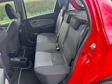 Toyota Yaris Dual VVT-i Icon 