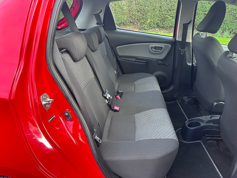 Toyota Dual VVT-i Icon Hatchback 1.3 Manual Petrol