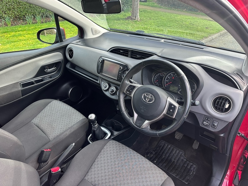 Toyota Dual VVT-i Icon Hatchback 1.3 Manual Petrol