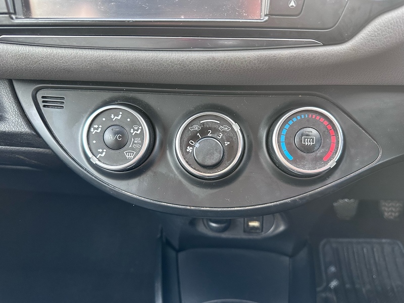 Toyota Dual VVT-i Icon Hatchback 1.3 Manual Petrol