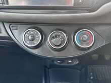 Toyota Yaris Dual VVT-i Icon 