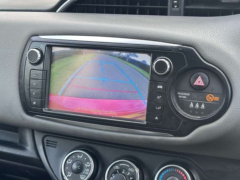 Toyota Dual VVT-i Icon Hatchback 1.3 Manual Petrol