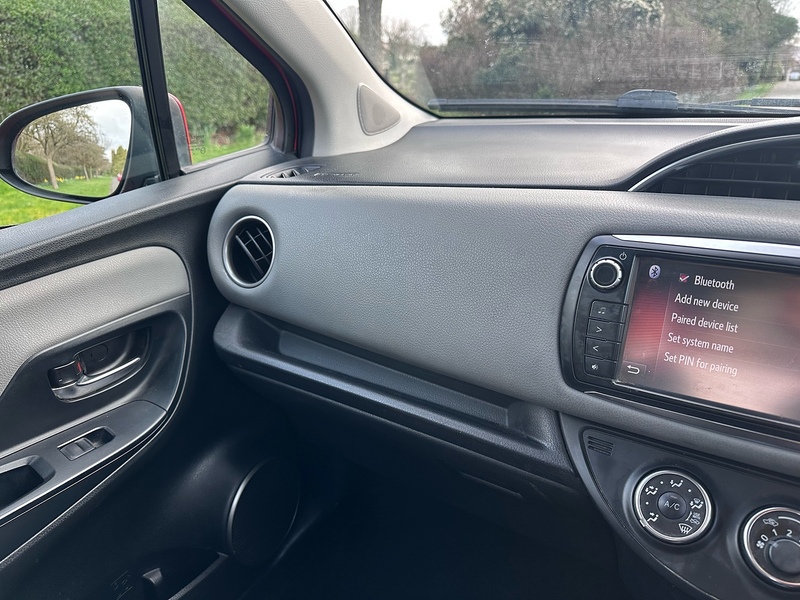 Toyota Dual VVT-i Icon Hatchback 1.3 Manual Petrol