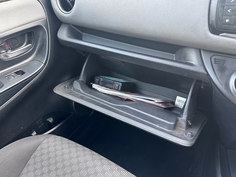 Toyota Dual VVT-i Icon Hatchback 1.3 Manual Petrol