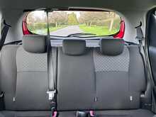 Toyota Yaris Dual VVT-i Icon 