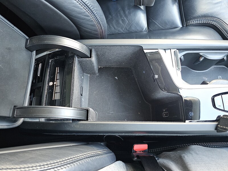 Volvo h T8 Twin Engine Momentum Pro SUV 2.0 Automatic Petrol Plug-in Hybrid