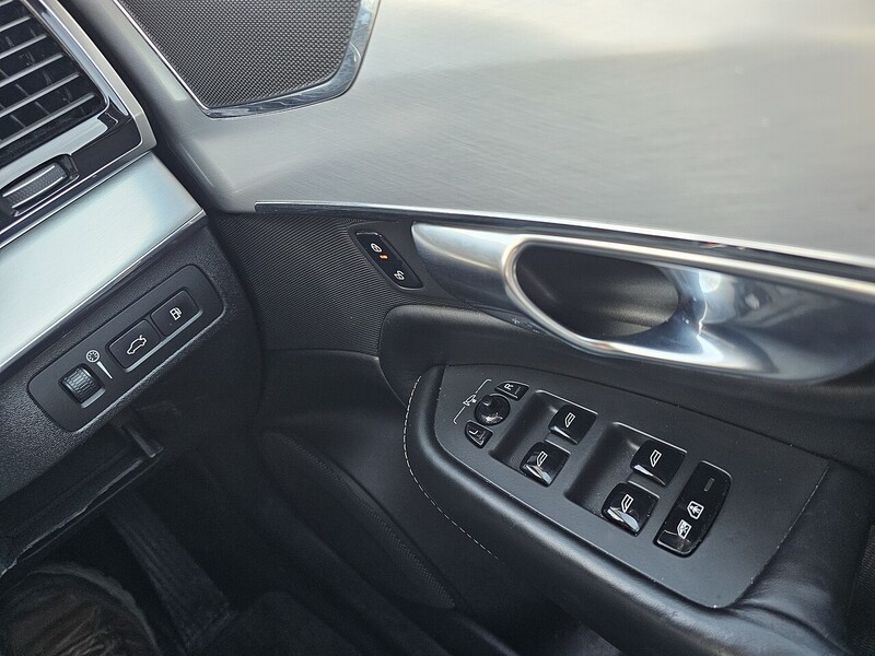 Volvo h T8 Twin Engine Momentum Pro SUV 2.0 Automatic Petrol Plug-in Hybrid