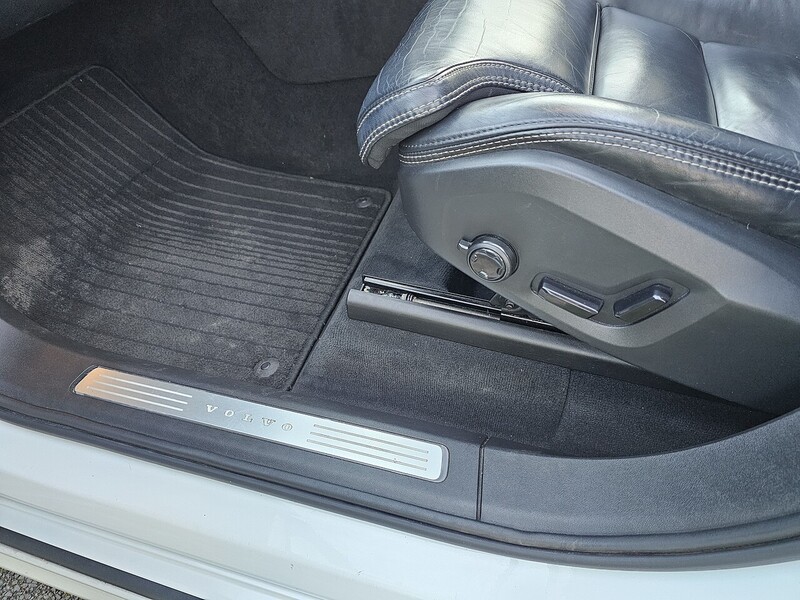 Volvo h T8 Twin Engine Momentum Pro SUV 2.0 Automatic Petrol Plug-in Hybrid