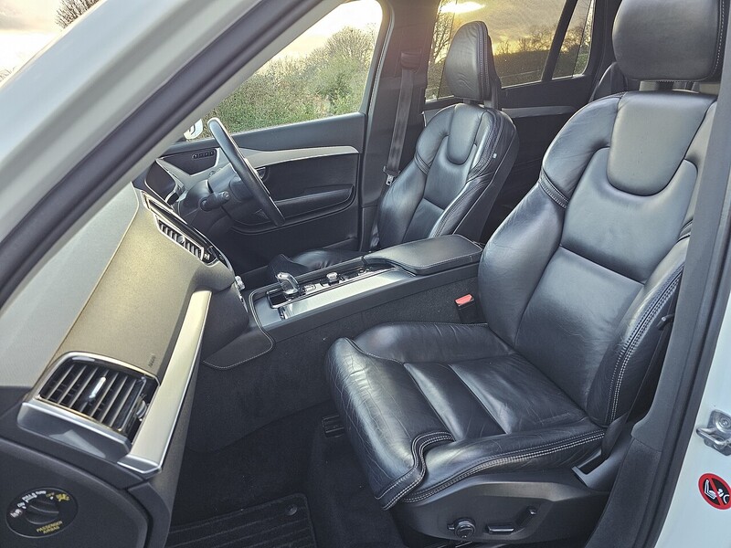 Volvo h T8 Twin Engine Momentum Pro SUV 2.0 Automatic Petrol Plug-in Hybrid