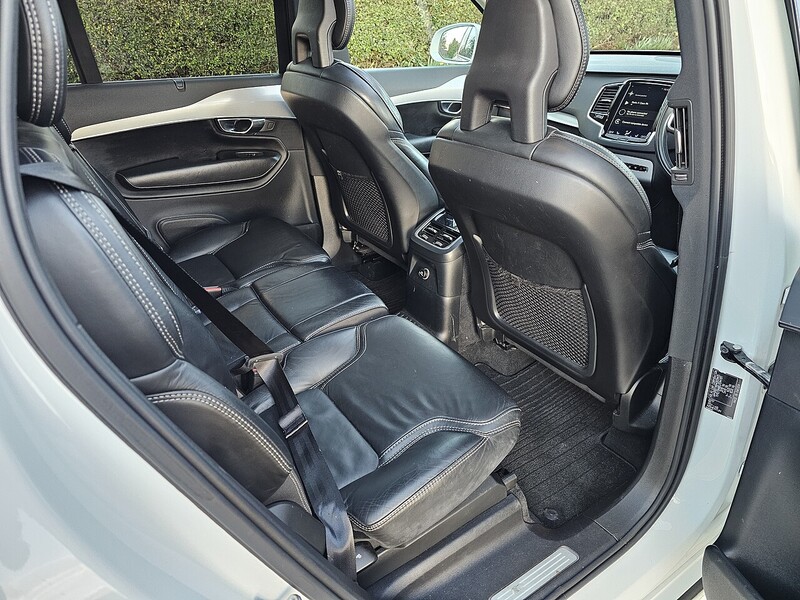 Volvo h T8 Twin Engine Momentum Pro SUV 2.0 Automatic Petrol Plug-in Hybrid