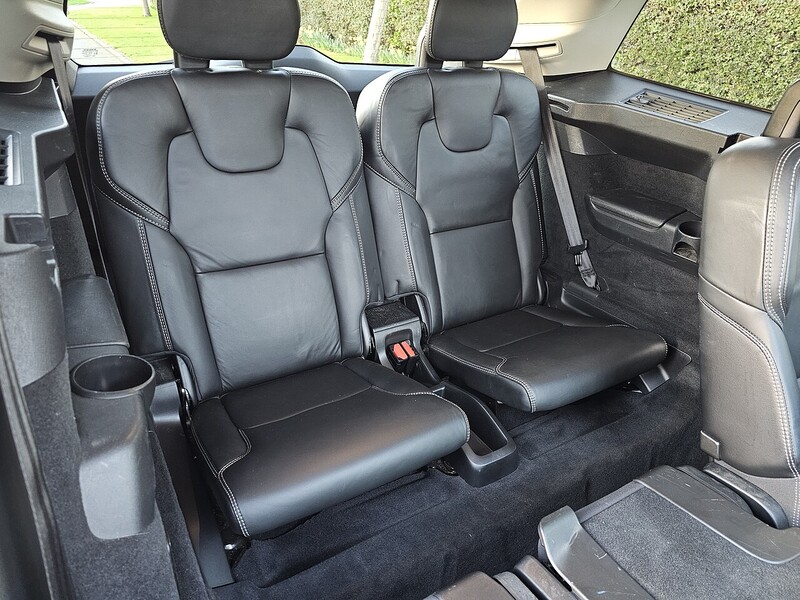 Volvo h T8 Twin Engine Momentum Pro SUV 2.0 Automatic Petrol Plug-in Hybrid