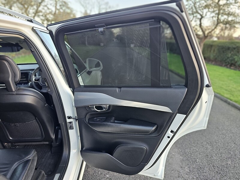 Volvo h T8 Twin Engine Momentum Pro SUV 2.0 Automatic Petrol Plug-in Hybrid