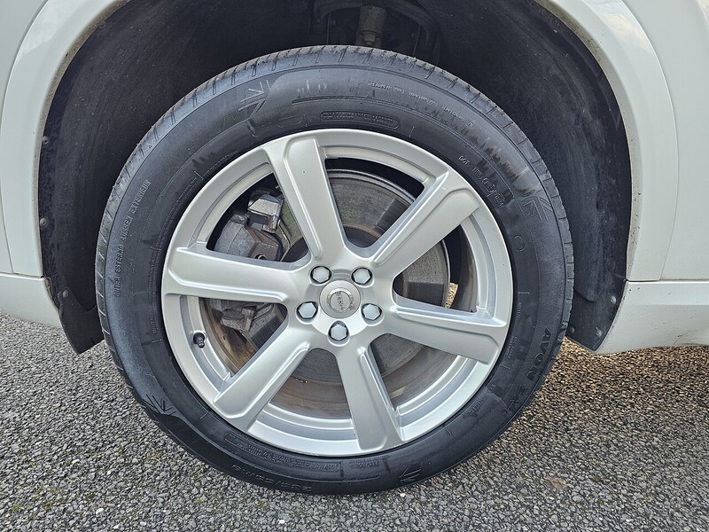 Volvo h T8 Twin Engine Momentum Pro SUV 2.0 Automatic Petrol Plug-in Hybrid