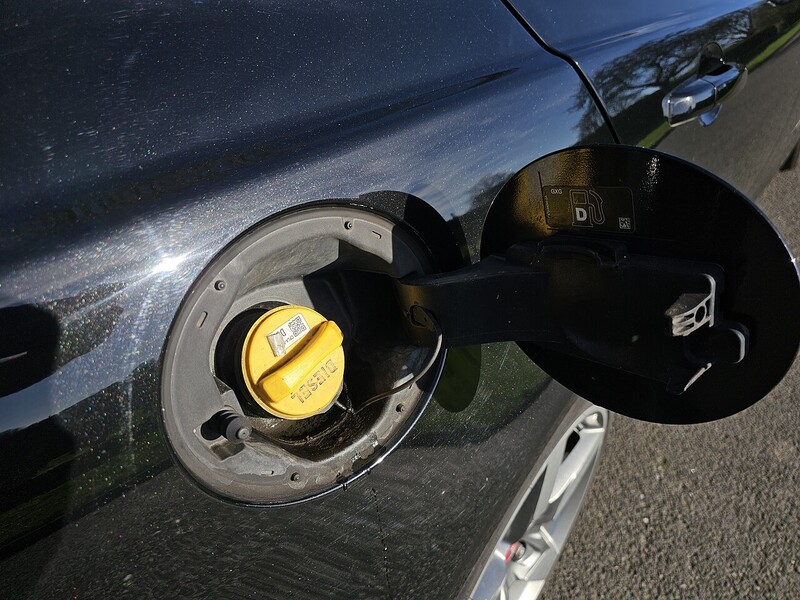 Jaguar d R-Sport Saloon 2.0 Automatic Diesel