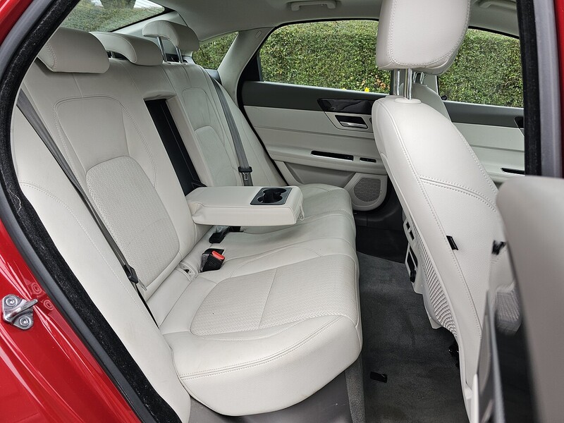 Jaguar d Prestige Saloon 2.0 Manual Diesel