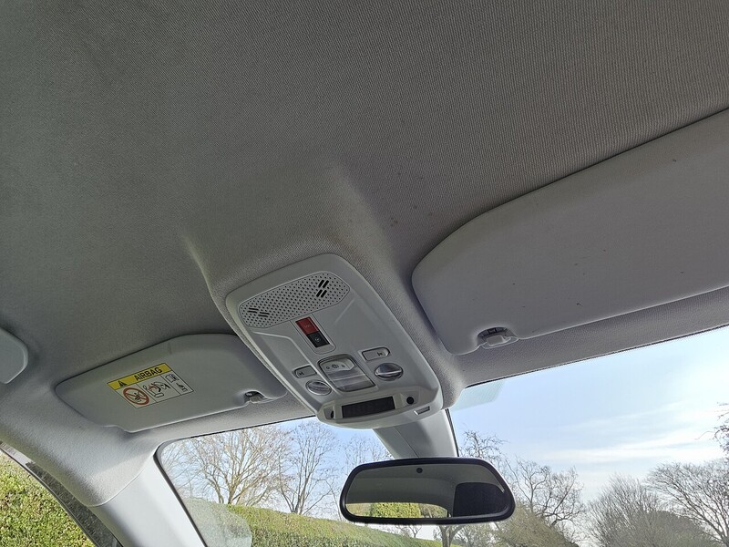 Vauxhall 50kWh SE Nav Premium Hatchback 5dr Electric Auto (7.4Kw Charger) (136 ps)