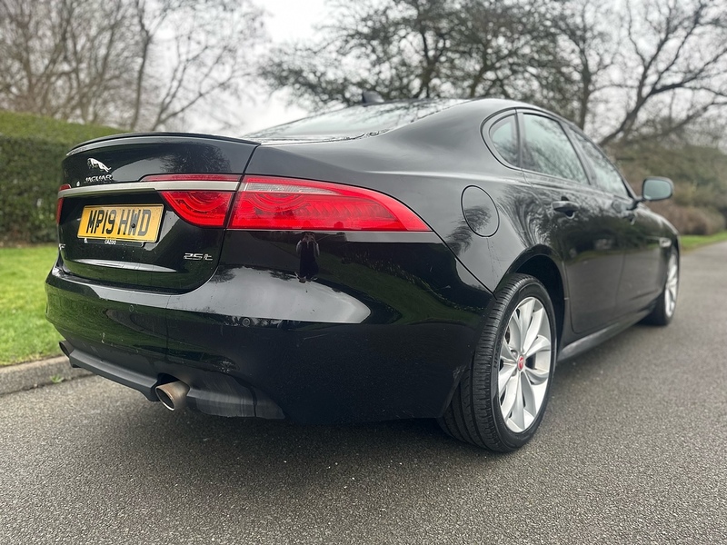 Jaguar 2.0i R-Sport GPF Saloon 4dr Petrol Auto Euro 6 (s/s) (250 ps)