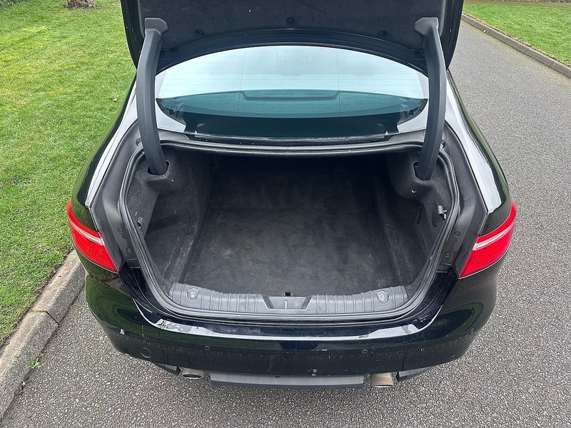 Jaguar 2.0i R-Sport GPF Saloon 4dr Petrol Auto Euro 6 (s/s) (250 ps)