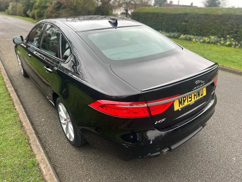 Jaguar 2.0i R-Sport GPF Saloon 4dr Petrol Auto Euro 6 (s/s) (250 ps)