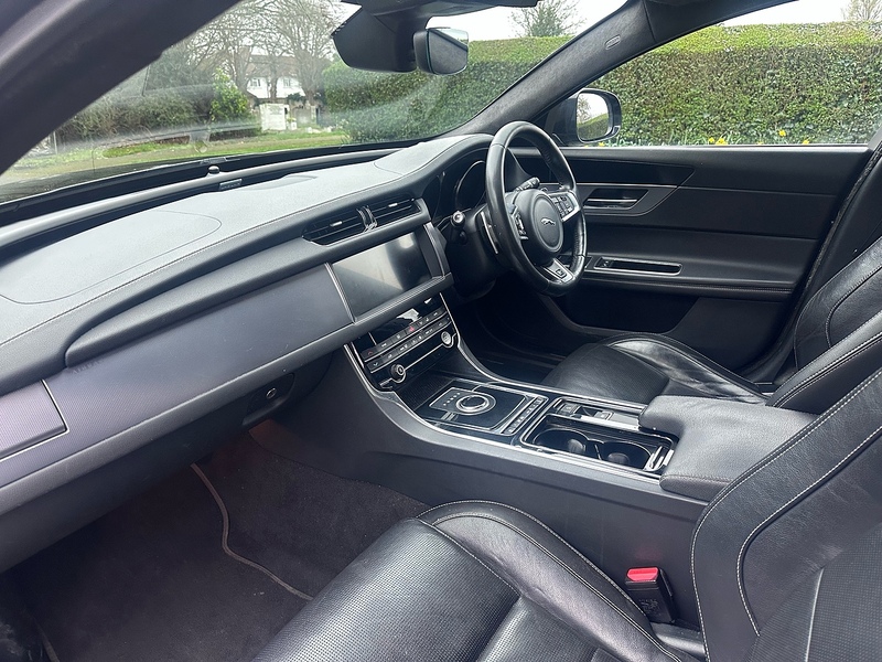 Jaguar 2.0i R-Sport GPF Saloon 4dr Petrol Auto Euro 6 (s/s) (250 ps)