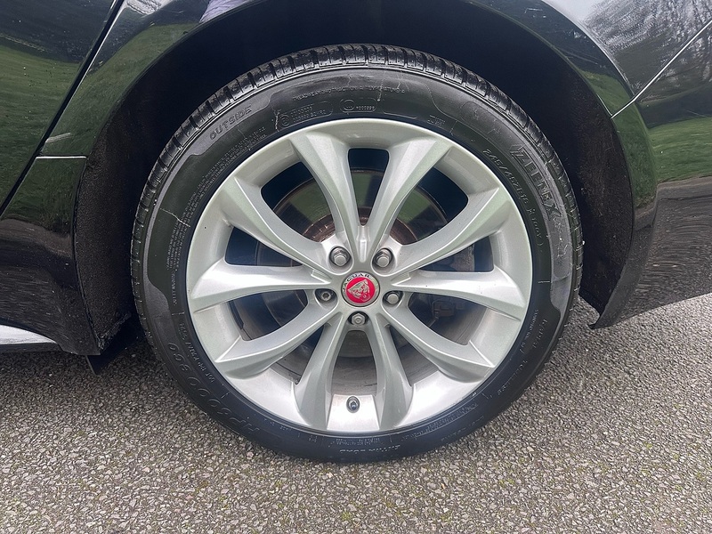 Jaguar 2.0i R-Sport GPF Saloon 4dr Petrol Auto Euro 6 (s/s) (250 ps)