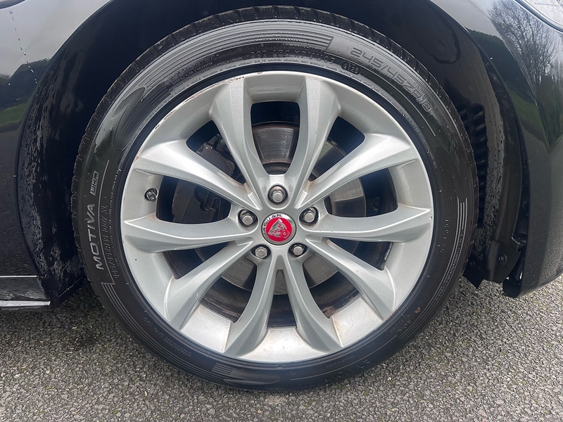 Jaguar 2.0i R-Sport GPF Saloon 4dr Petrol Auto Euro 6 (s/s) (250 ps)