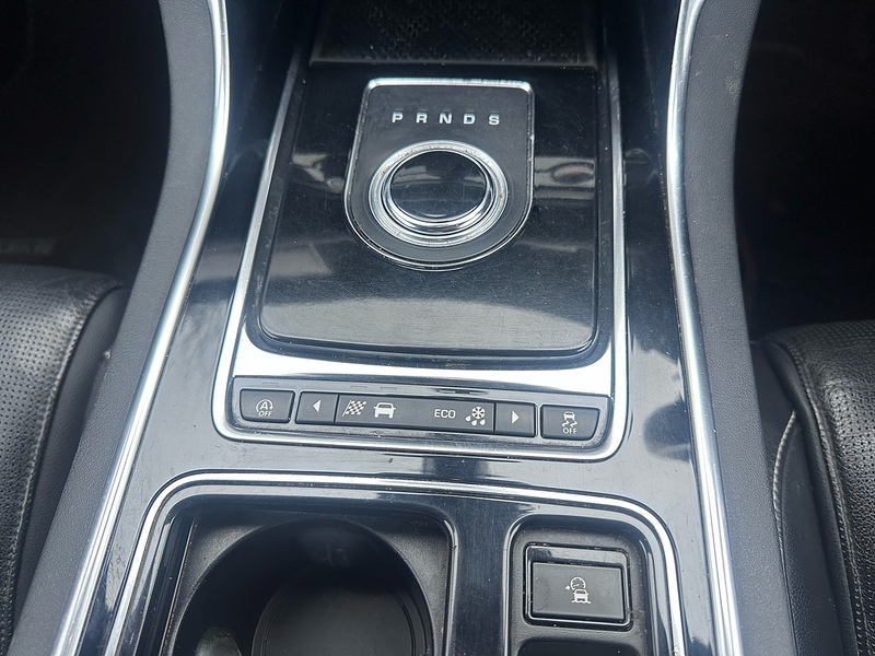 Jaguar 2.0i R-Sport GPF Saloon 4dr Petrol Auto Euro 6 (s/s) (250 ps)