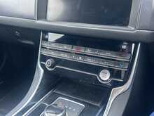 Jaguar XF i R-Sport 