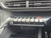 Peugeot 3008 BlueHDi Active 