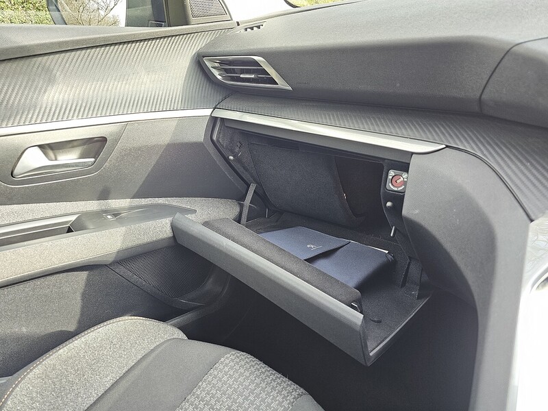 Peugeot BlueHDi Active SUV 1.5 Manual Diesel