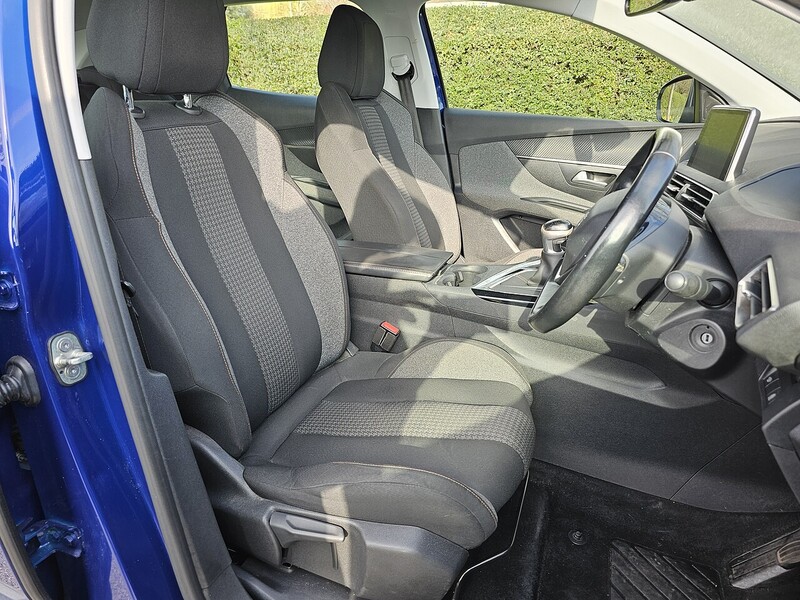 Peugeot BlueHDi Active SUV 1.5 Manual Diesel