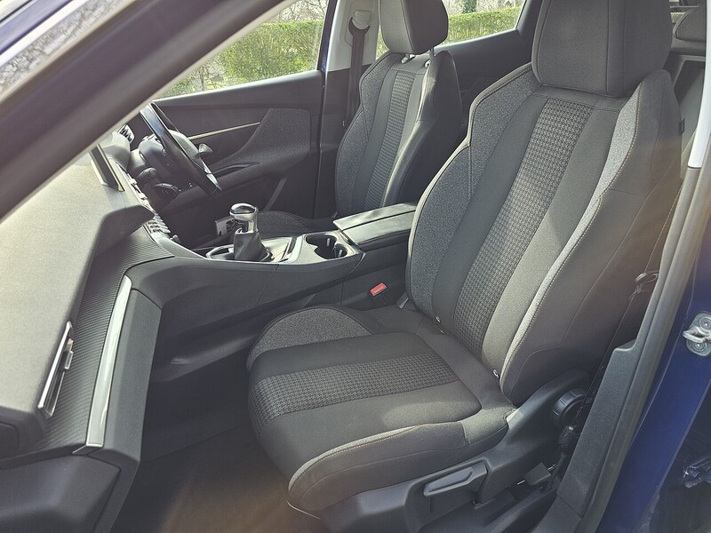 Peugeot BlueHDi Active SUV 1.5 Manual Diesel