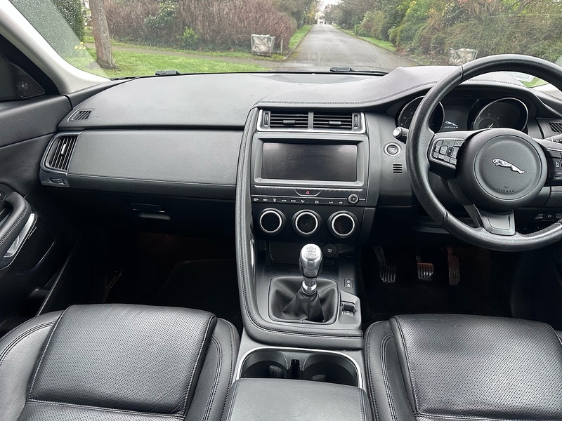 Jaguar D180 S SUV 2.0 Manual Diesel