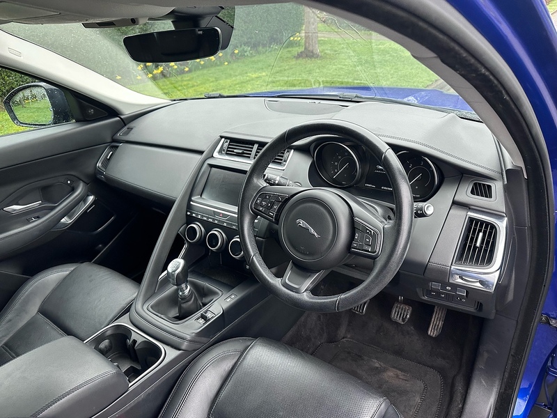 Jaguar D180 S SUV 2.0 Manual Diesel