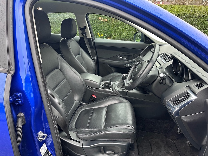 Jaguar D180 S SUV 2.0 Manual Diesel