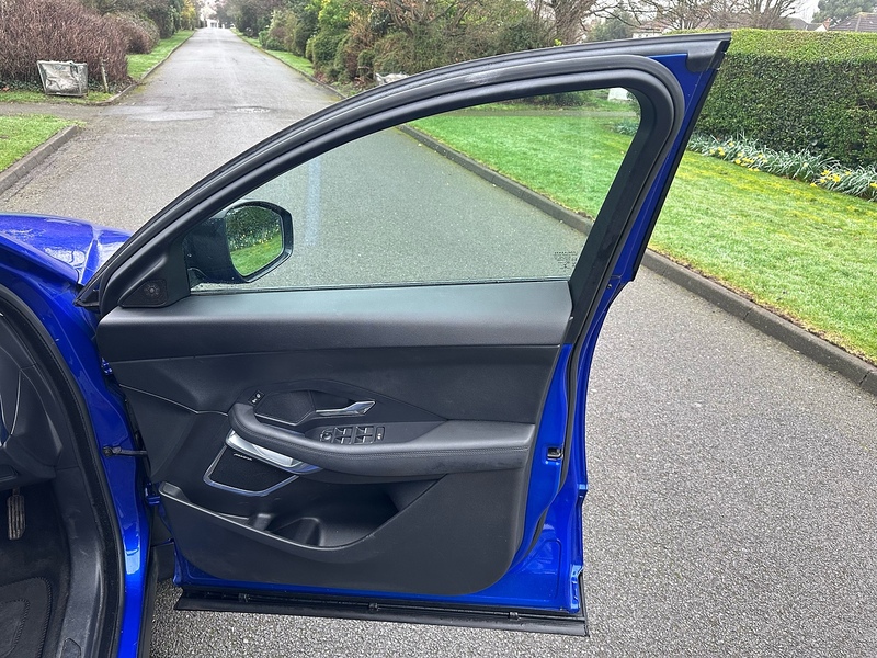 Jaguar D180 S SUV 2.0 Manual Diesel